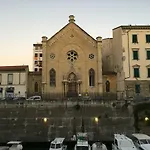 L'ora Delle Streghe Centralissimo Bed and breakfast Livorno